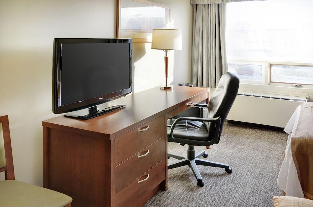 Emerald Hotel & Suites Calgary Airport المظهر الخارجي الصورة