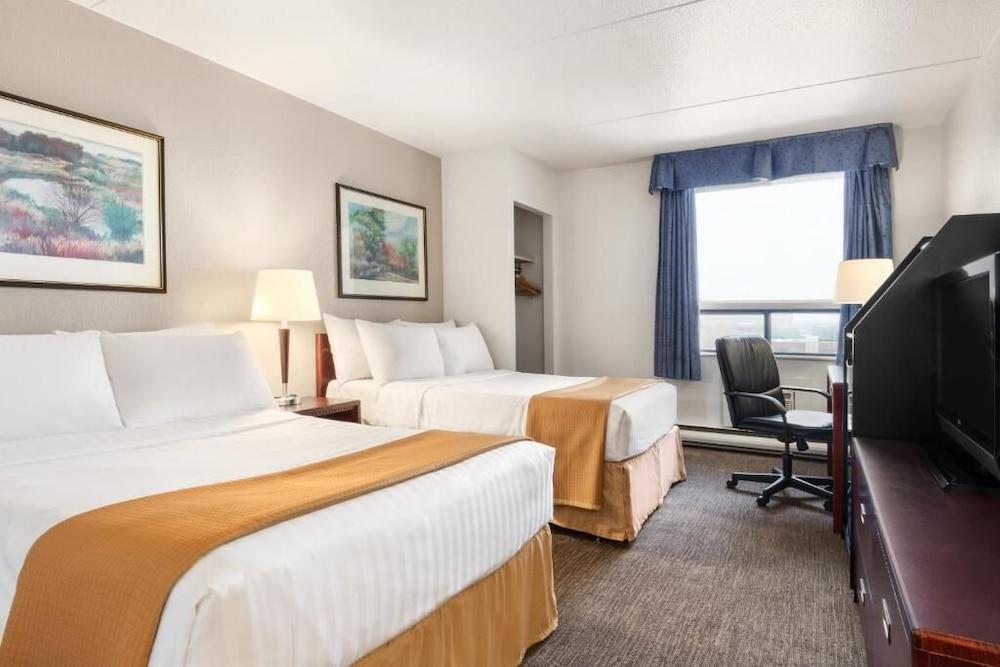 Emerald Hotel & Suites Calgary Airport المظهر الخارجي الصورة