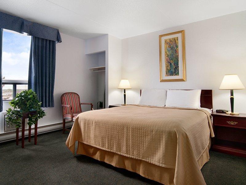 Emerald Hotel & Suites Calgary Airport المظهر الخارجي الصورة
