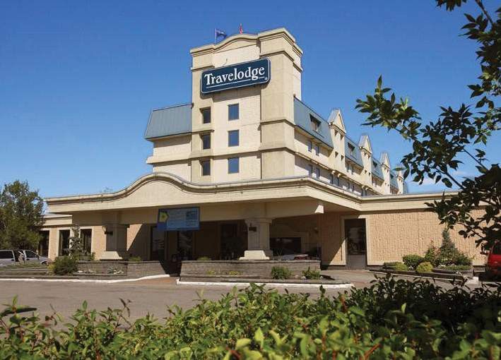 Emerald Hotel & Suites Calgary Airport المظهر الخارجي الصورة