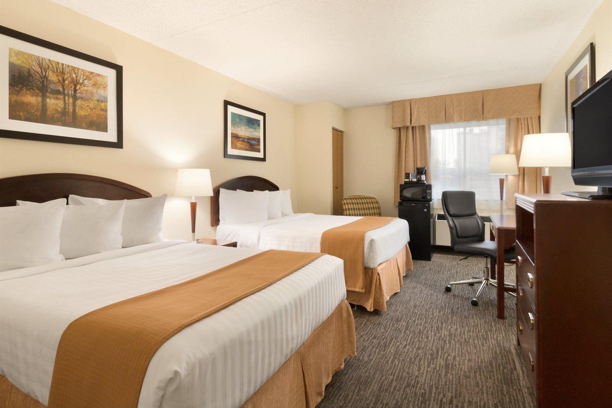 Emerald Hotel & Suites Calgary Airport المظهر الخارجي الصورة